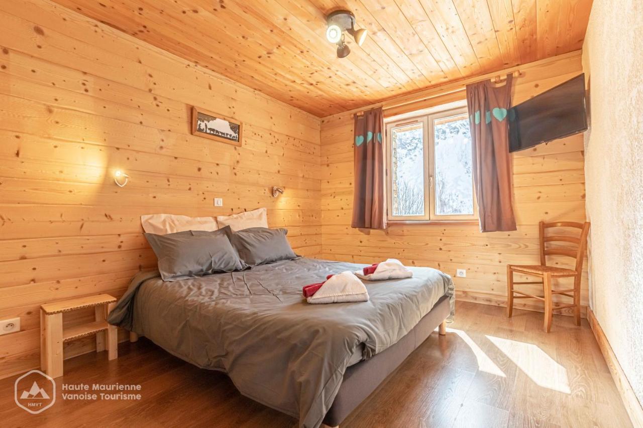 Chalet Le Bois Joli บอนเนวัล-ซัวร์-อาร์ค ภายนอก รูปภาพ