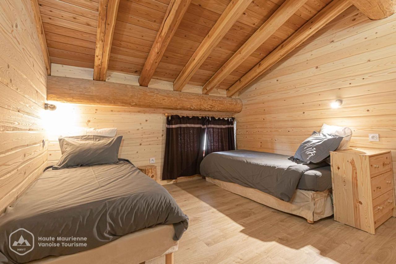 Chalet Le Bois Joli บอนเนวัล-ซัวร์-อาร์ค ภายนอก รูปภาพ