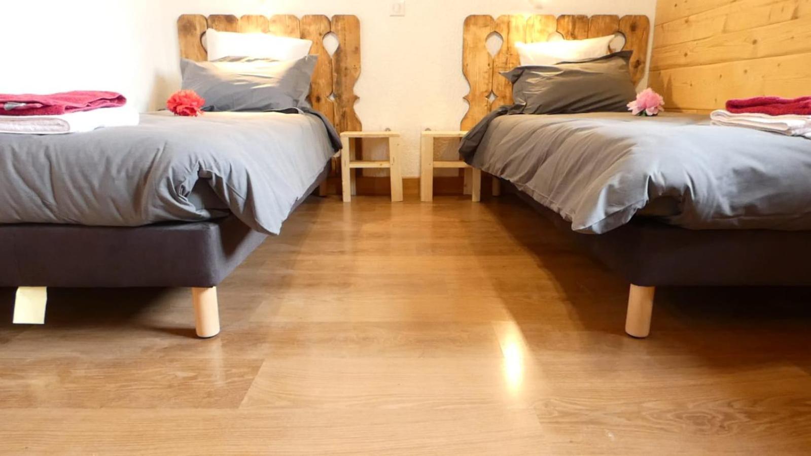 Chalet Le Bois Joli บอนเนวัล-ซัวร์-อาร์ค ภายนอก รูปภาพ