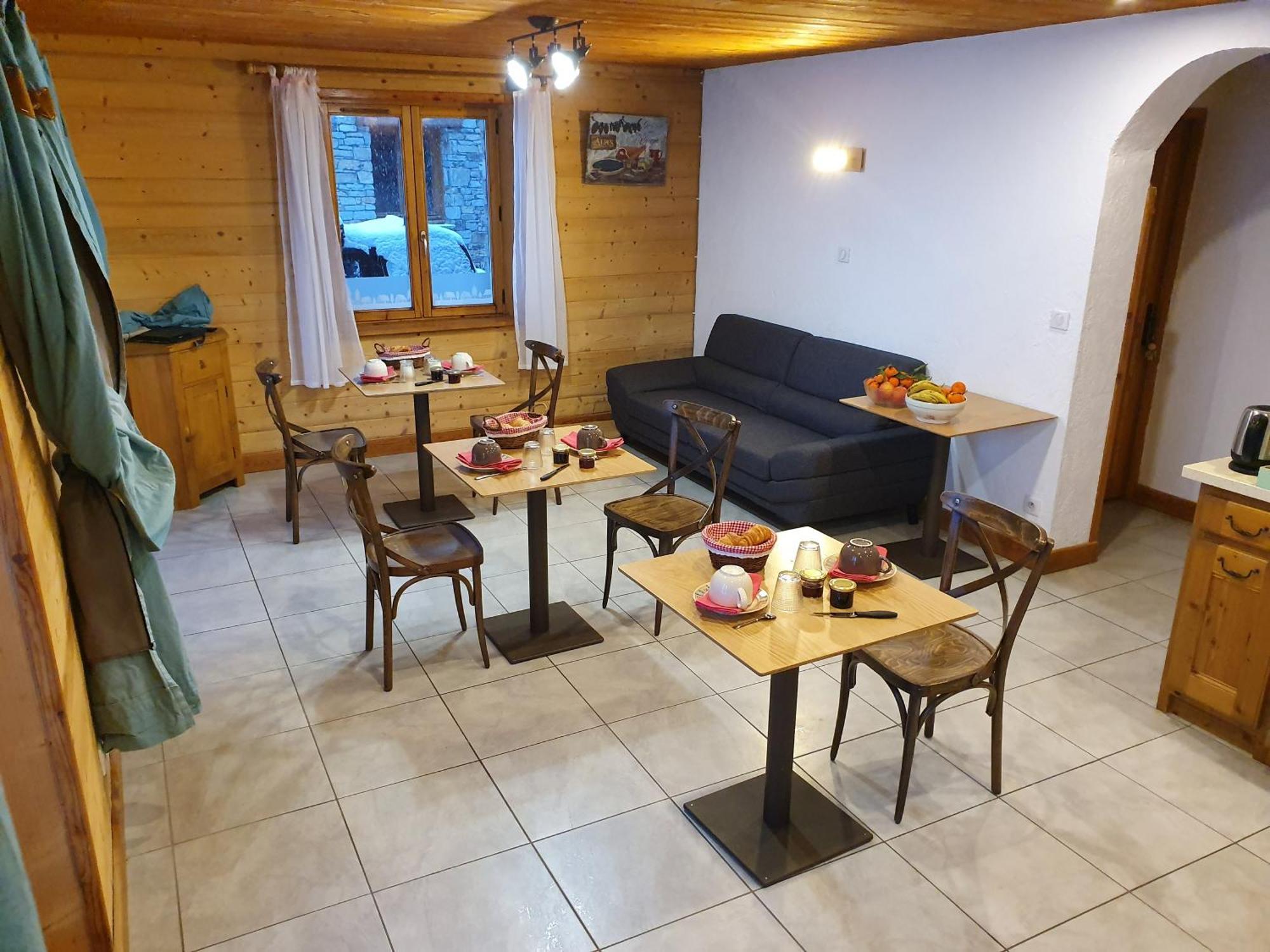 Chalet Le Bois Joli บอนเนวัล-ซัวร์-อาร์ค ภายนอก รูปภาพ