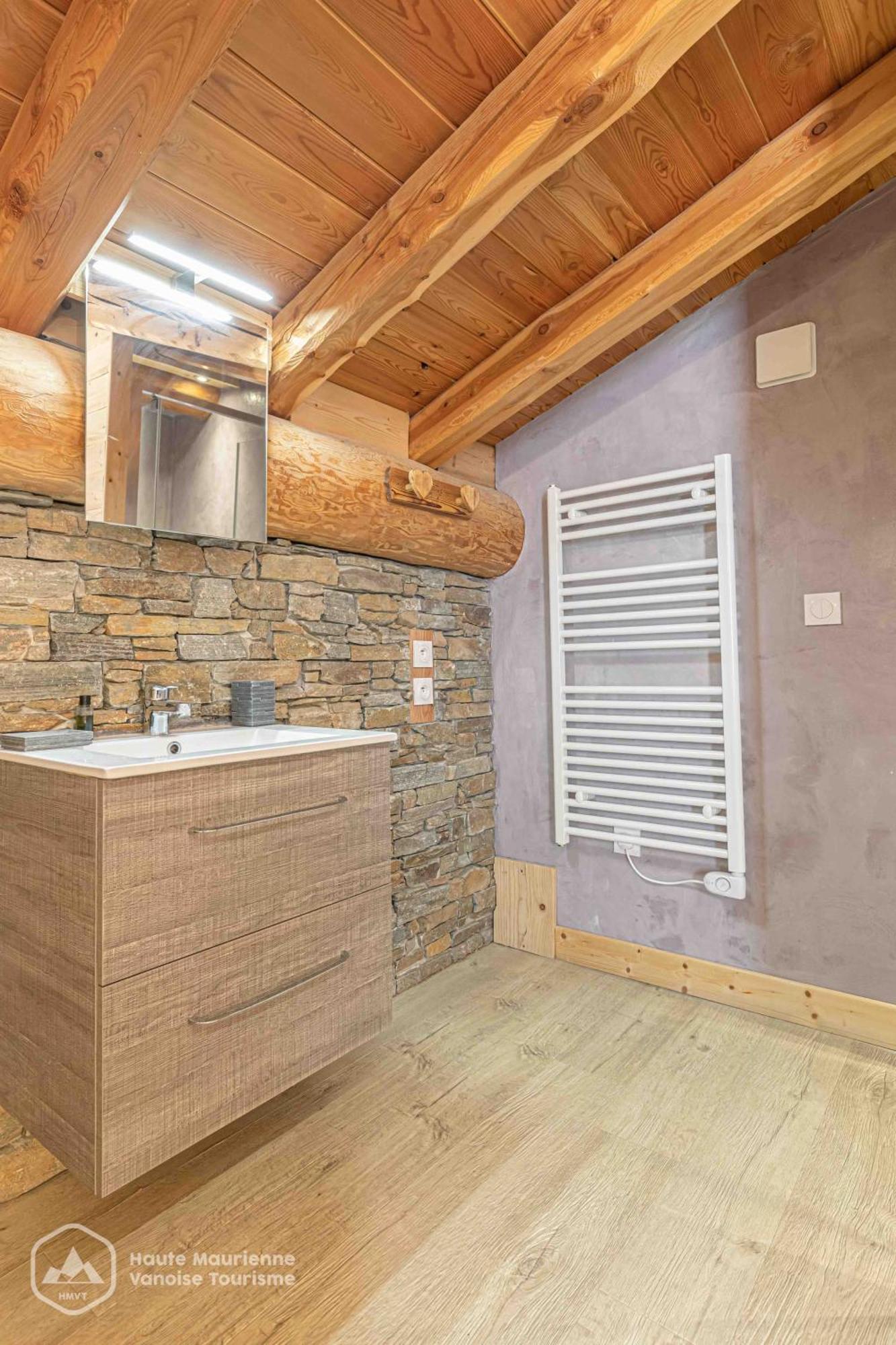 Chalet Le Bois Joli บอนเนวัล-ซัวร์-อาร์ค ภายนอก รูปภาพ