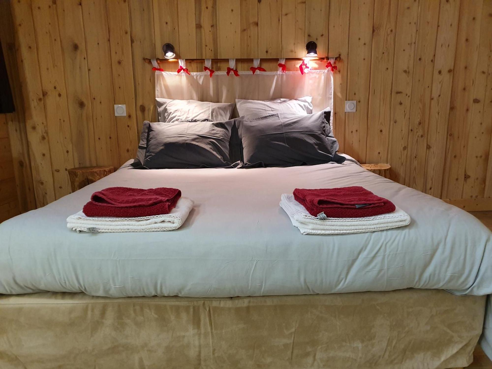 Chalet Le Bois Joli บอนเนวัล-ซัวร์-อาร์ค ห้อง รูปภาพ