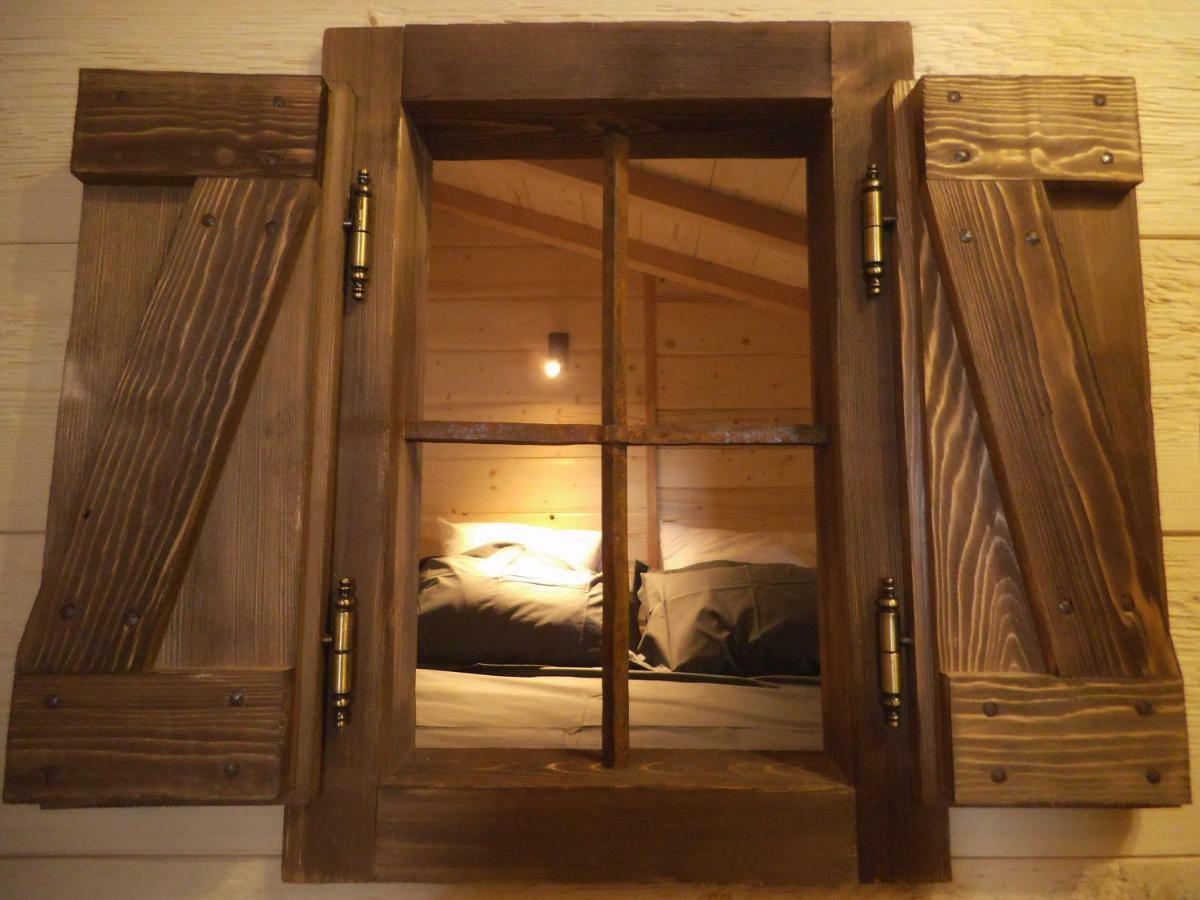 Chalet Le Bois Joli บอนเนวัล-ซัวร์-อาร์ค ภายนอก รูปภาพ