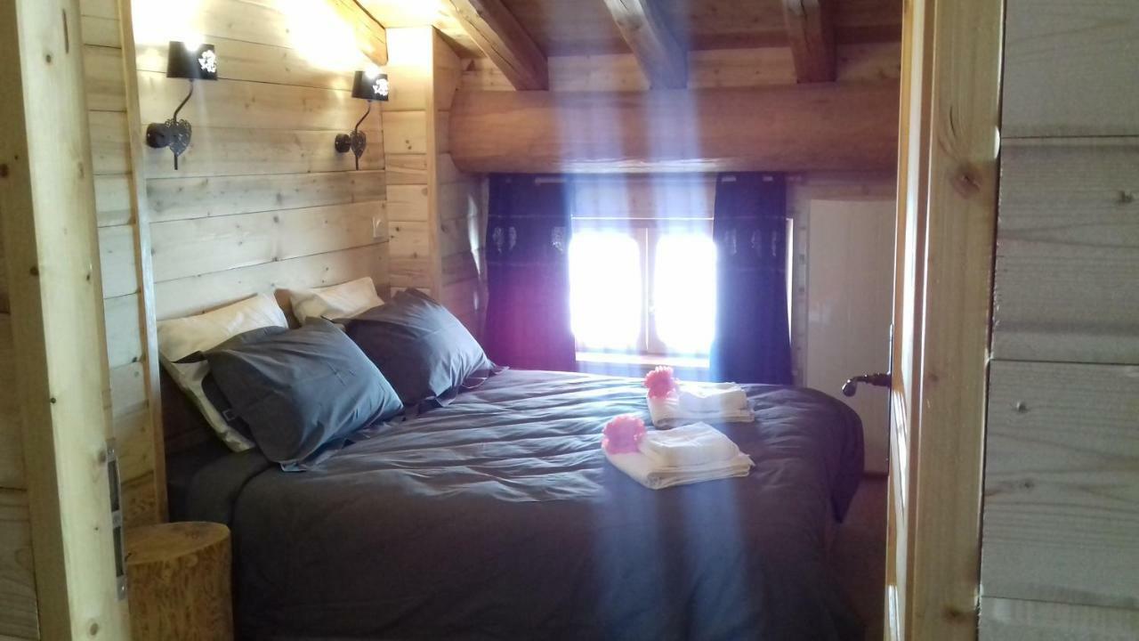 Chalet Le Bois Joli บอนเนวัล-ซัวร์-อาร์ค ภายนอก รูปภาพ