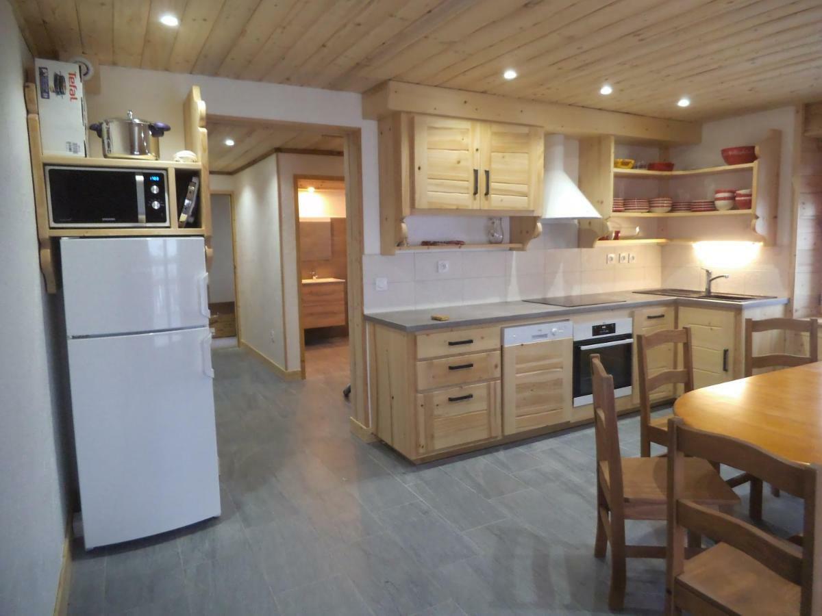 Chalet Le Bois Joli บอนเนวัล-ซัวร์-อาร์ค ภายนอก รูปภาพ